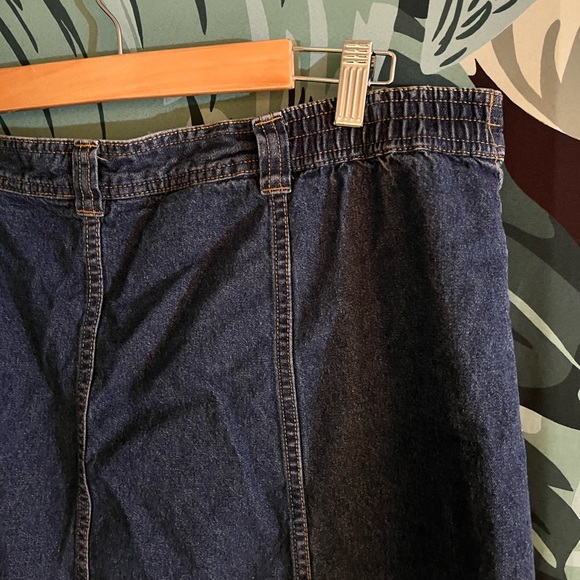 Denim button front skirt - Picture 4 of 5